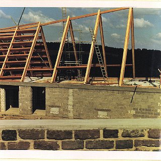 Bild1439 1970/71 Bau der Trauerhalle auf dem Seitzenhahner Friedhof